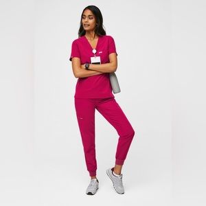 Figs Catarina top and Zamora petite jogger ultra rose 🌹Limited Edition NWOT